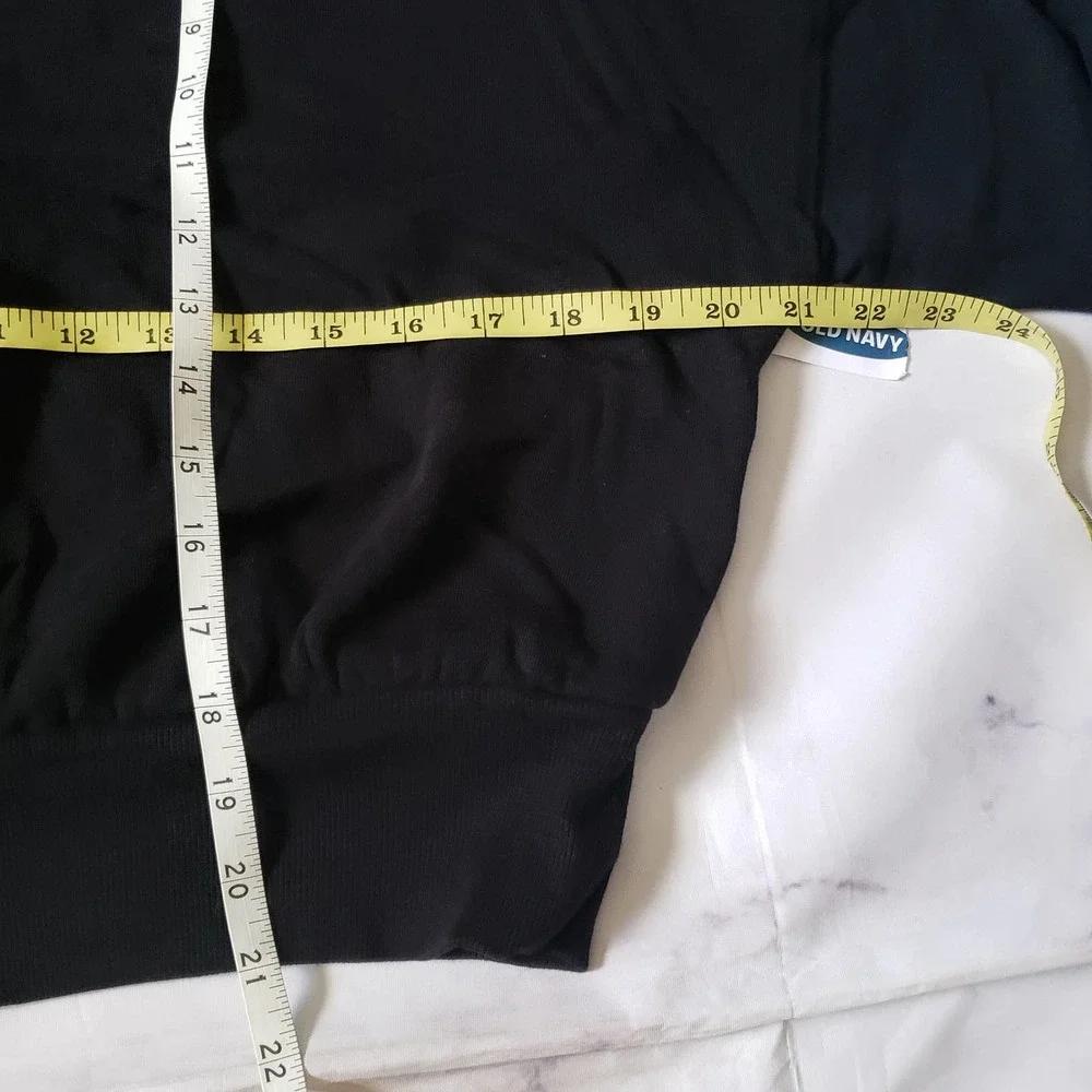 OLD NAVY black cropped top pullover sweatshirt M - Picture 7 of 7